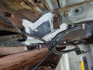 Кузовной ремонт Mazda 323 в Минске - восстановление геометрии